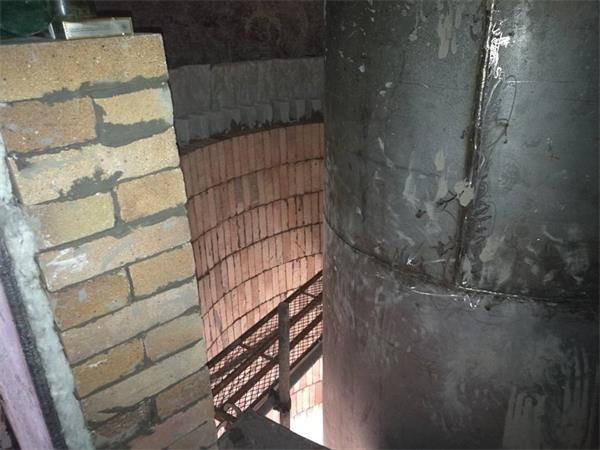 納米微孔隔熱材料保溫隔熱性能是（陶瓷纖維，硅酸鈣，巖棉等）的3至4倍